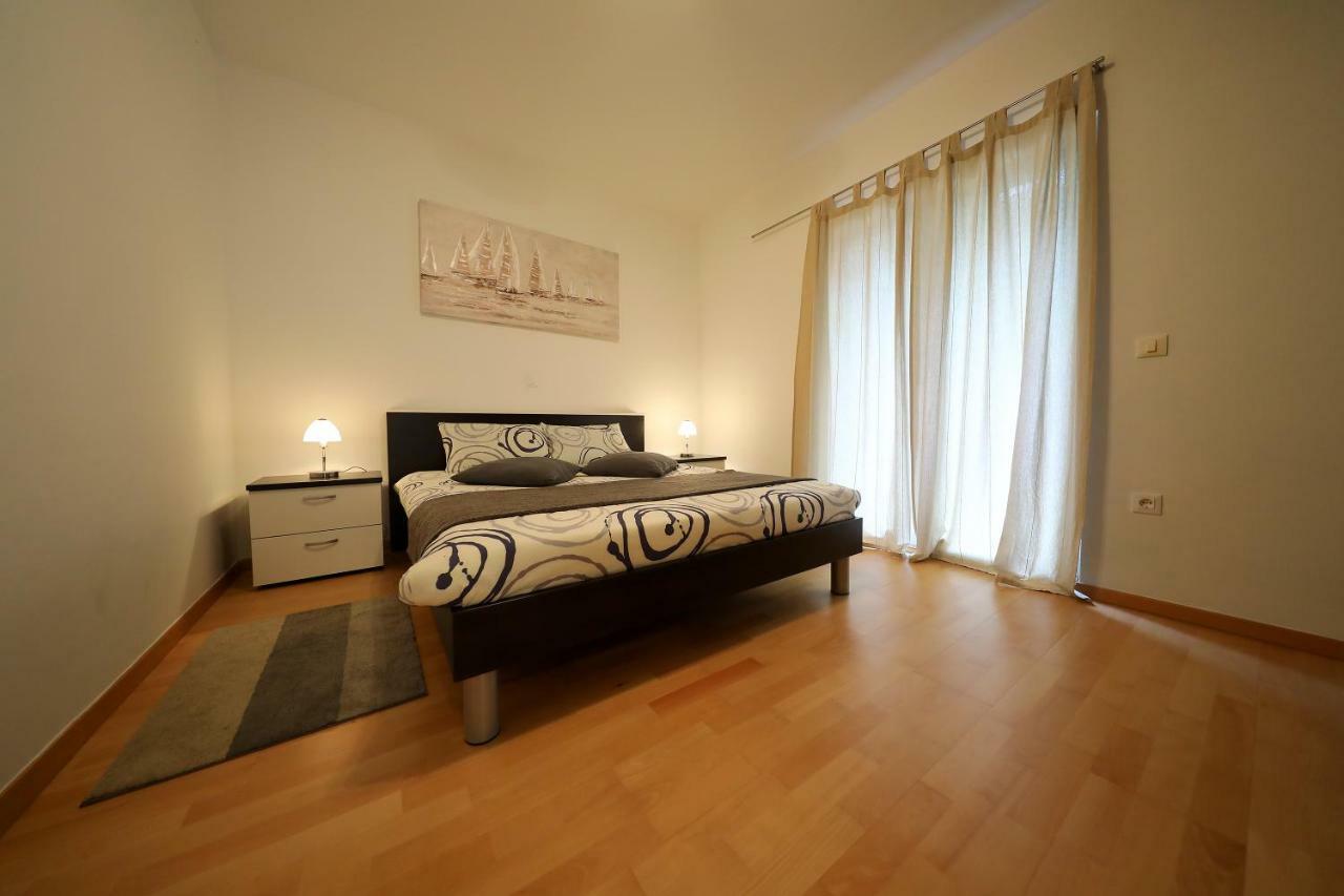Luxury Villa Nada With Pool Петркане Екстериор снимка