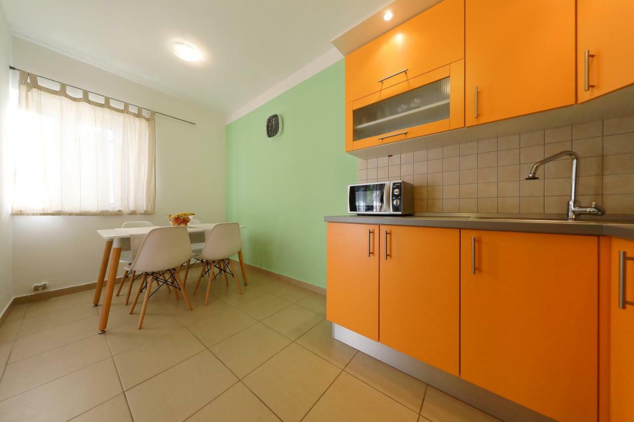 Luxury Villa Nada With Pool Петркане Екстериор снимка