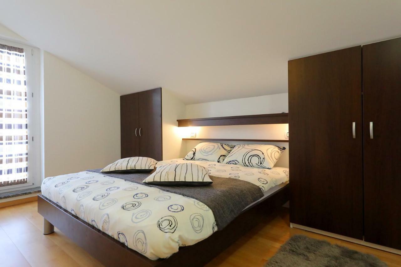 Luxury Villa Nada With Pool Петркане Екстериор снимка