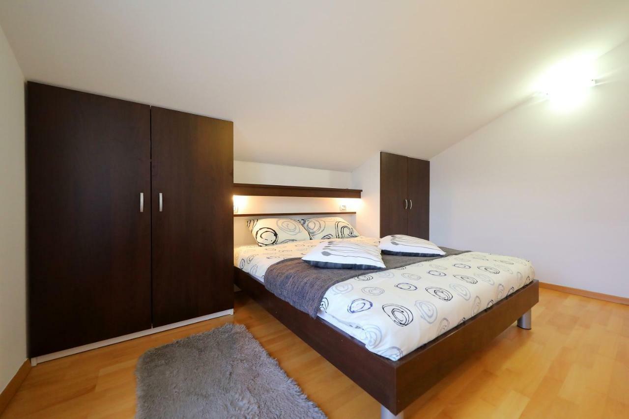 Luxury Villa Nada With Pool Петркане Екстериор снимка