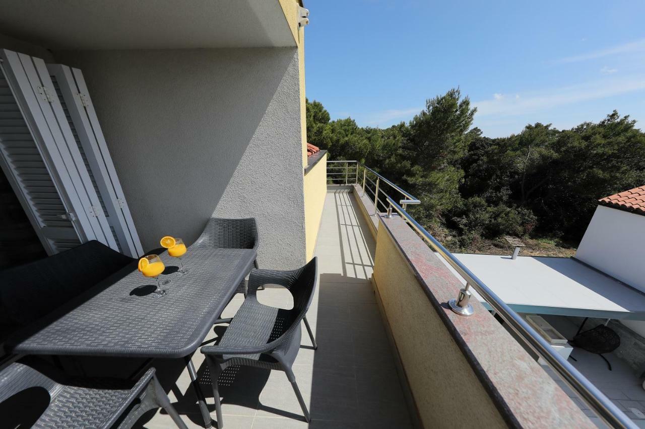 Luxury Villa Nada With Pool Петркане Екстериор снимка